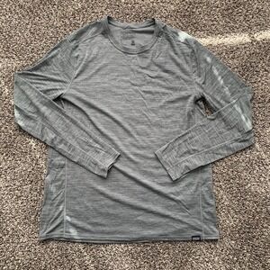 Patagonia Men's Large Gray Capilene Cool Lightweight Long Sleeve Shirt